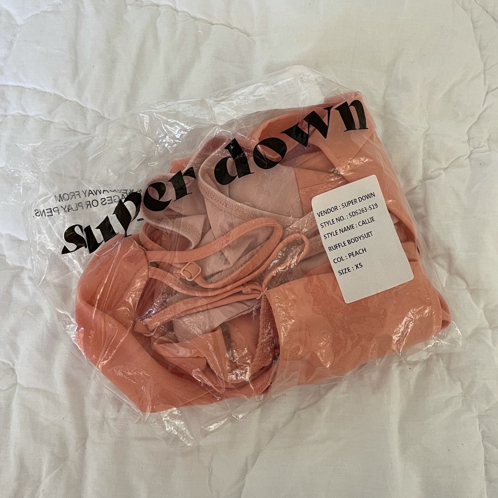 Callie Ruffle Bodysuit Superdown - Picture 9 of 9